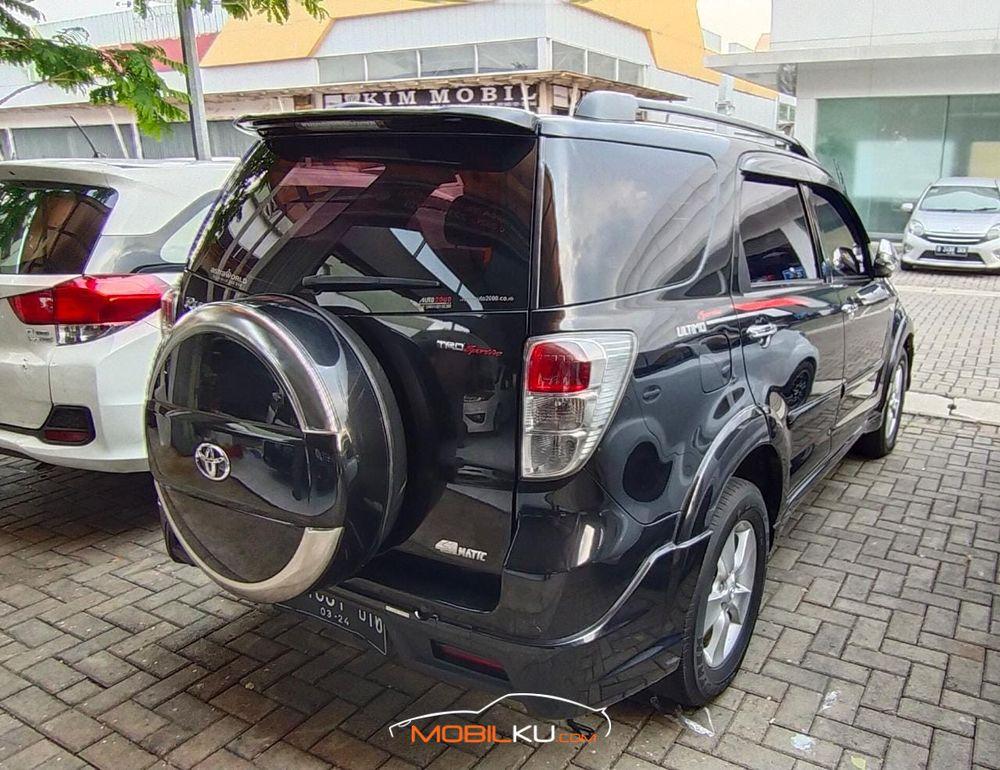 Mobil Toyota Rush 2014