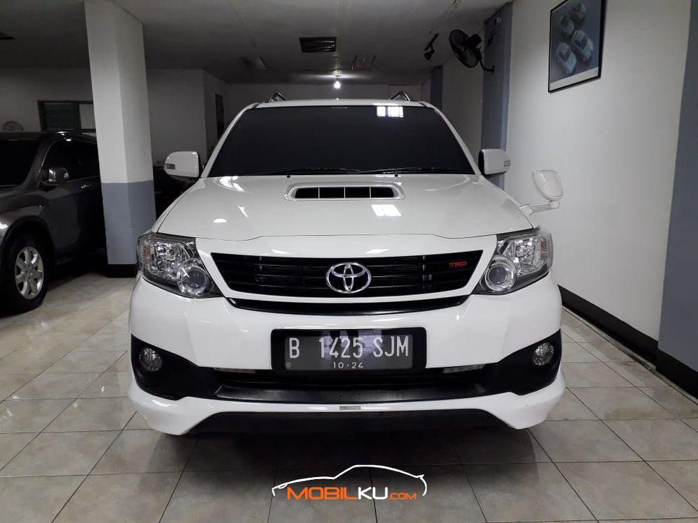 Mobil Toyota Fortuner 2014