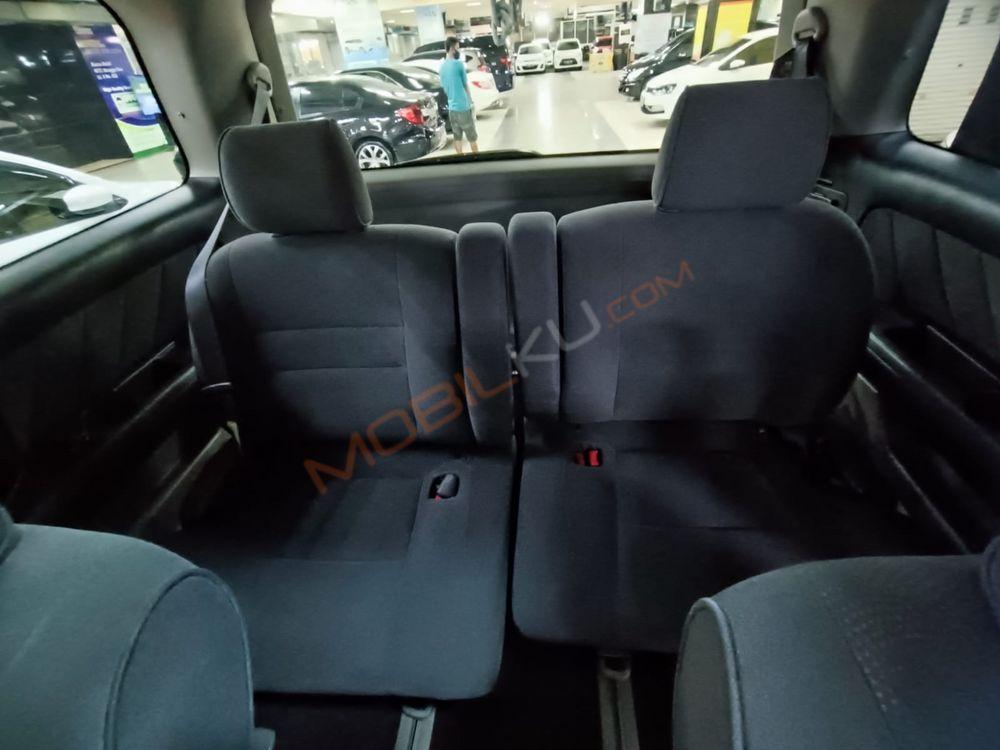 Mobil Toyota Alphard 2008