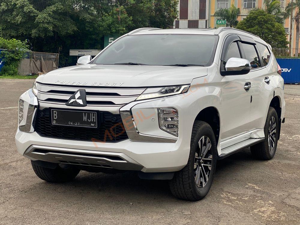 Mobil Mitsubishi Pajero Sport 2022