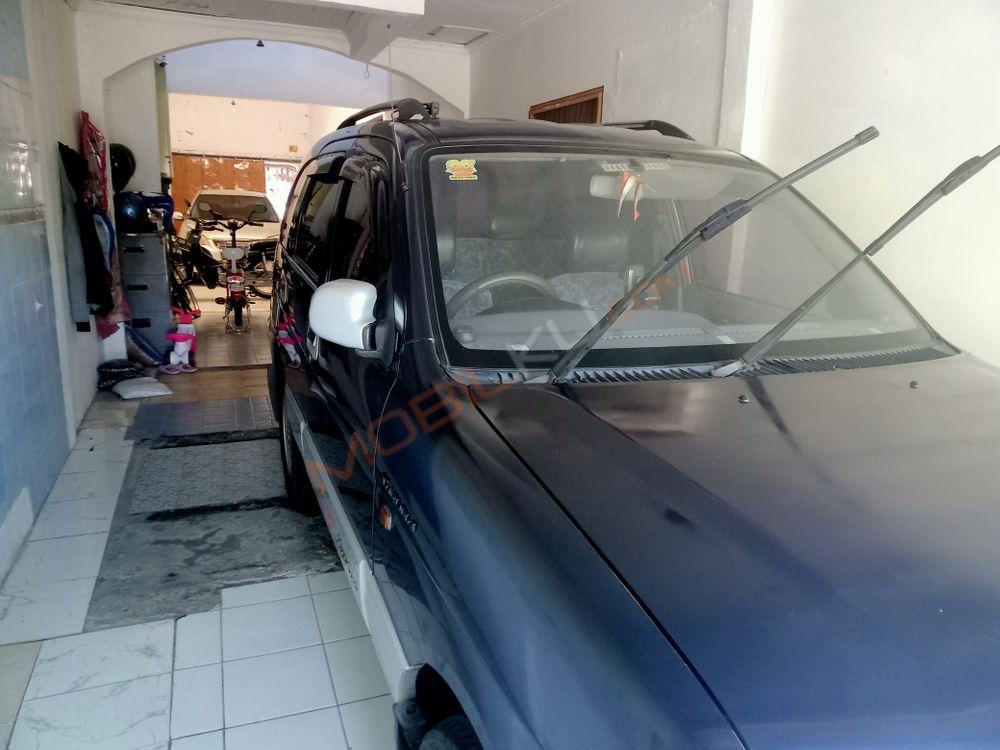 Mobil Daihatsu Taruna 2000