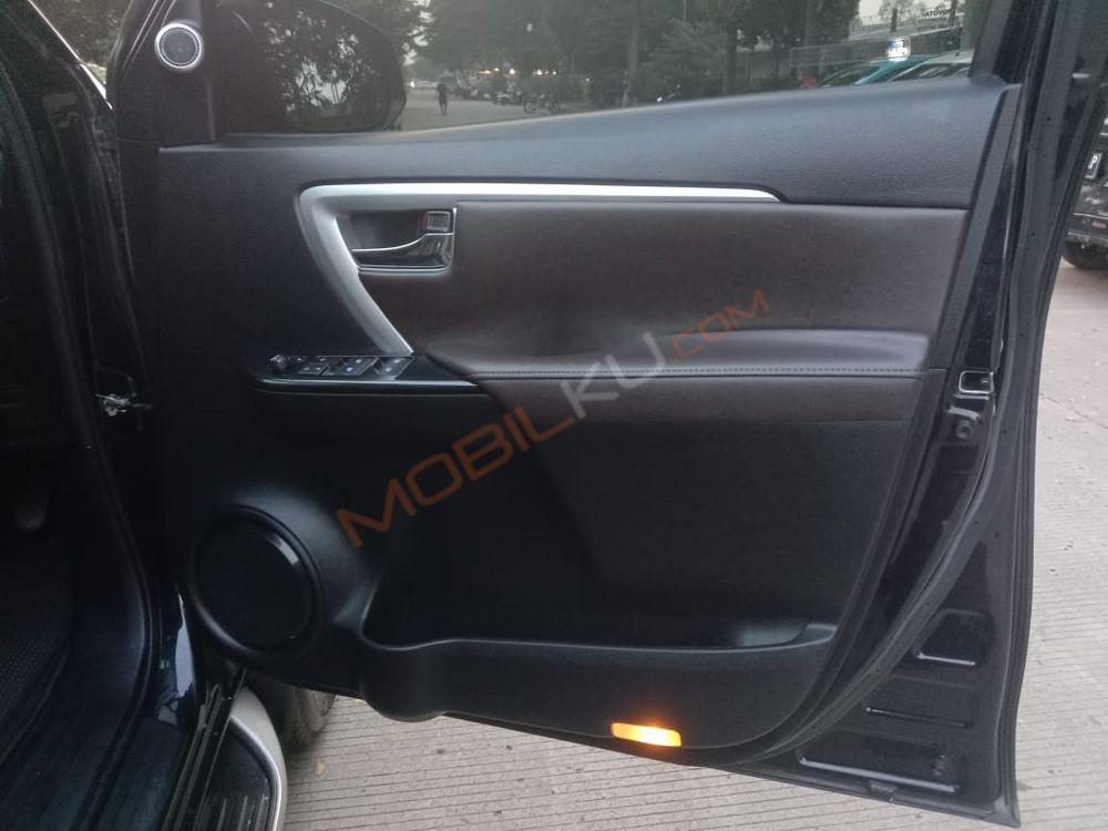 Mobil Toyota Fortuner 2016