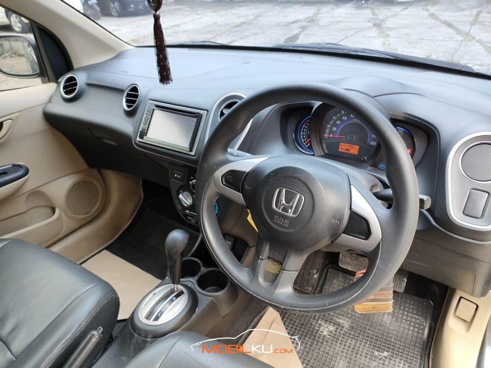 Mobil Honda Mobilio 2014