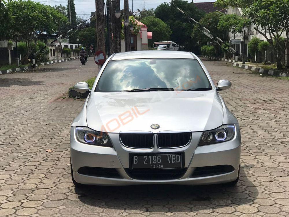 Mobil BMW 3 Series 2006
