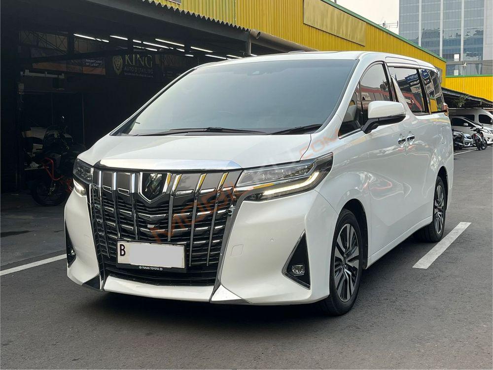 Mobil Toyota Alphard 2022