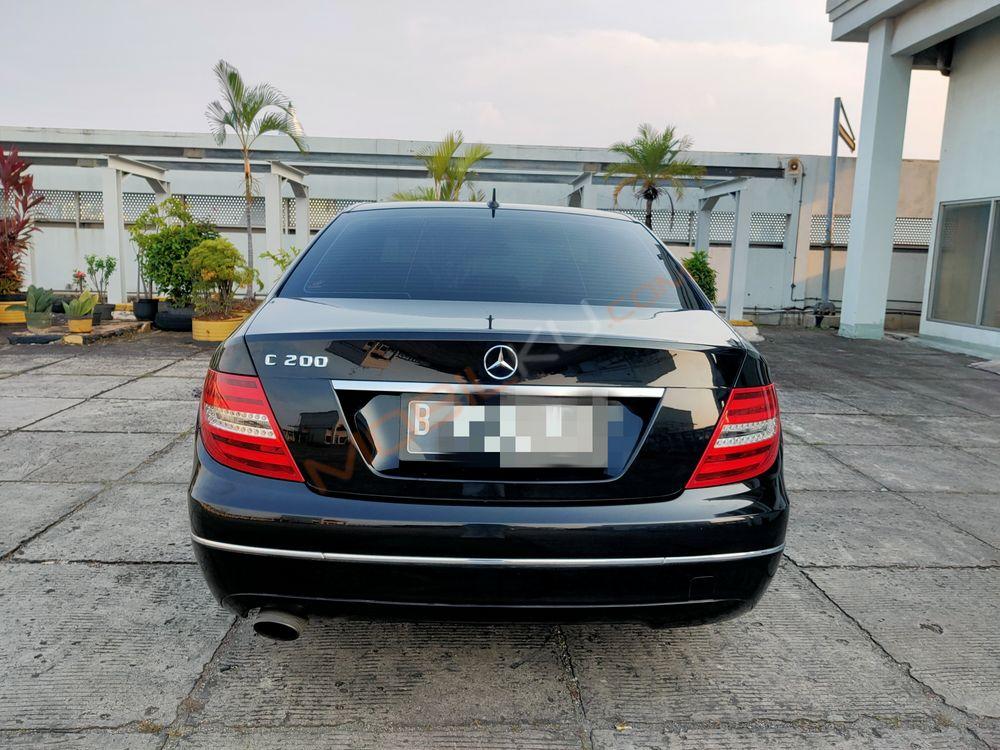 Mobil Mercedes-Benz C-Class 2014