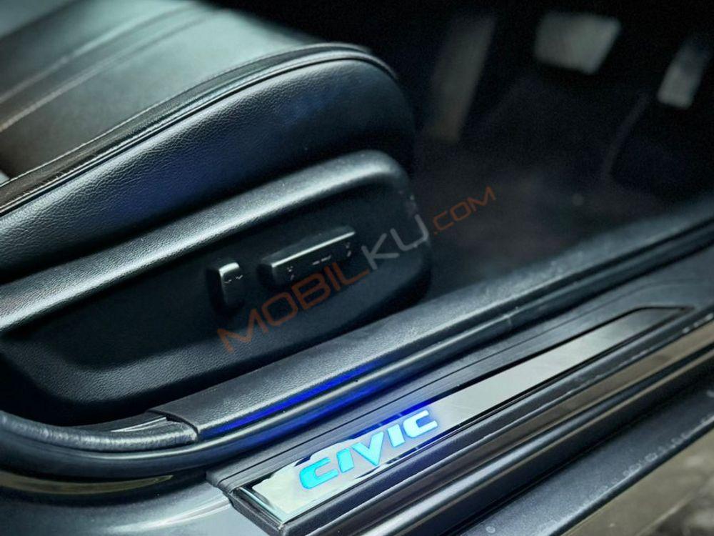 Mobil Honda Civic Hatchback 2019