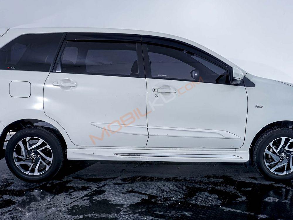 Mobil Toyota Avanza 2021