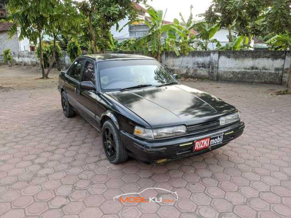 Mobil Mazda 626 1988