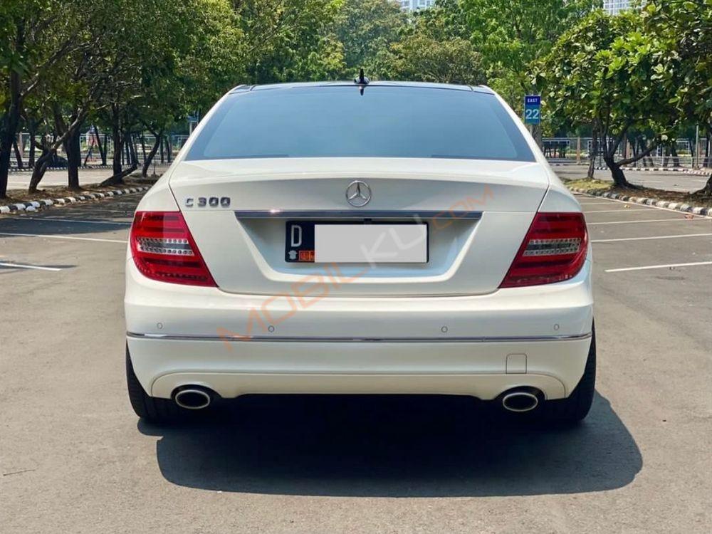 Mobil Mercedes-Benz C-Class 2013