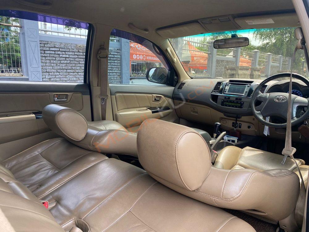 Mobil Toyota Fortuner 2013