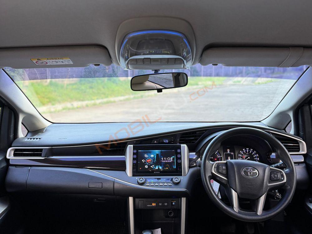 Mobil Toyota Kijang Innova 2018