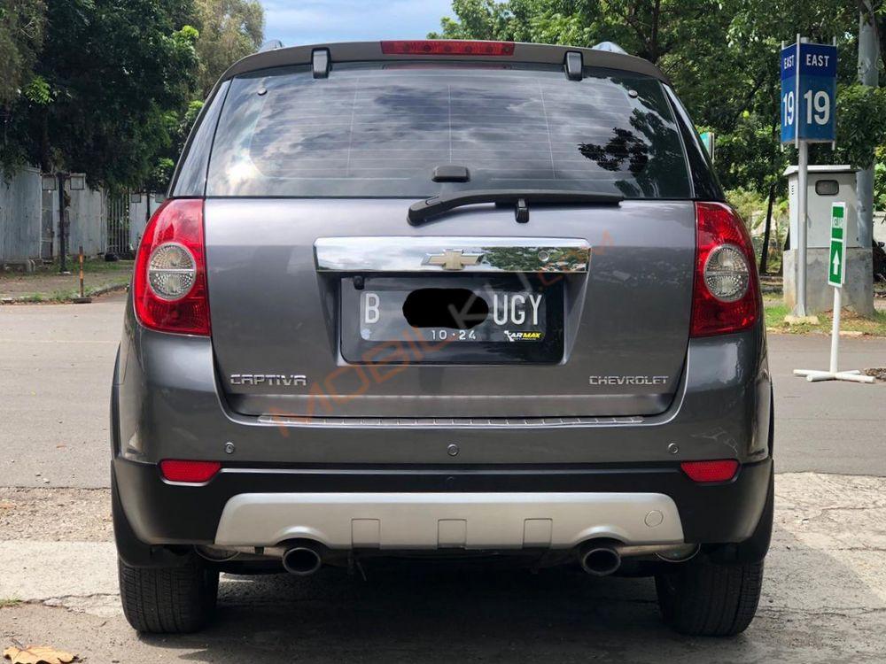 Mobil Chevrolet Captiva 2011