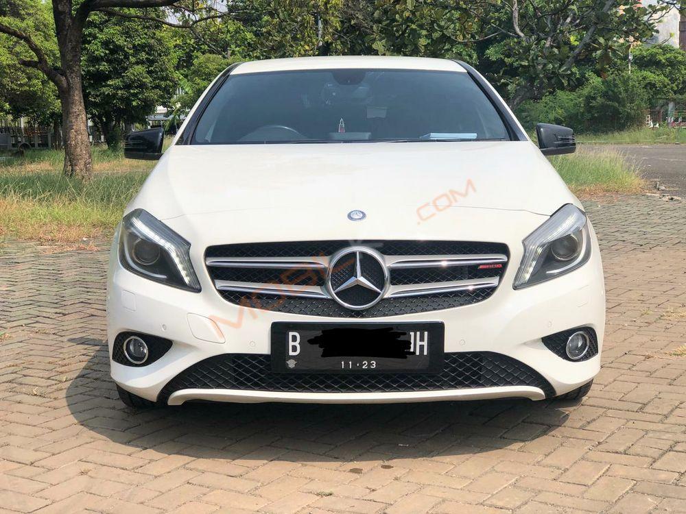 Mobil Mercedes-Benz A-Class 2013