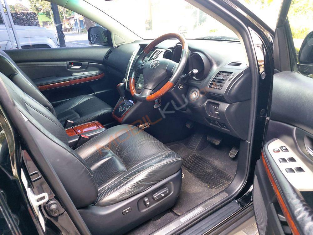 Mobil Toyota Harrier 2003