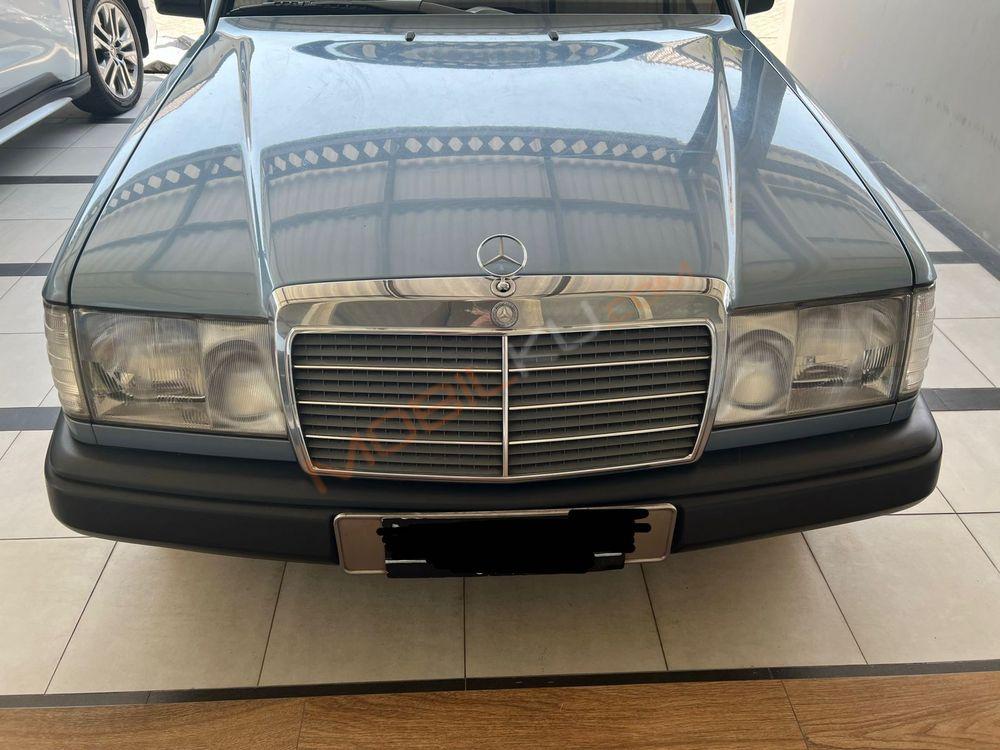 Mobil Mercedes-Benz E-Class 1997
