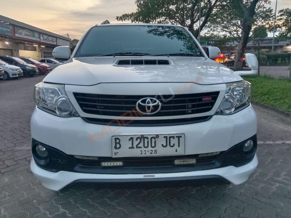 Mobil Toyota Fortuner 2013