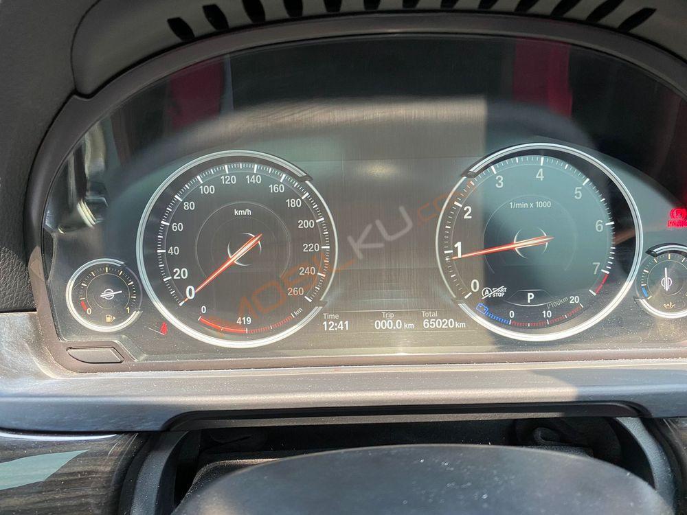 Mobil BMW 5 Series 2016