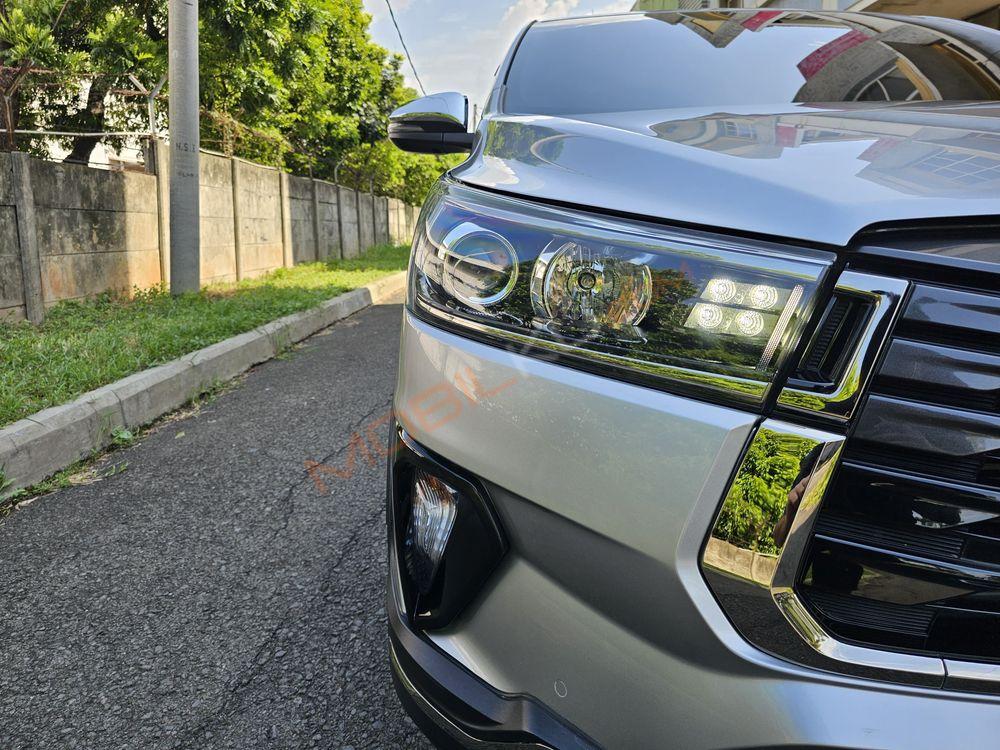Mobil Toyota Kijang Innova 2022