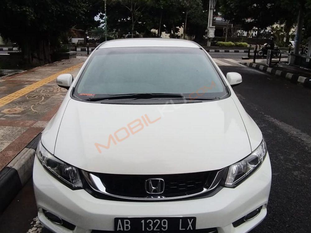 Mobil Honda Civic Sedan 2015