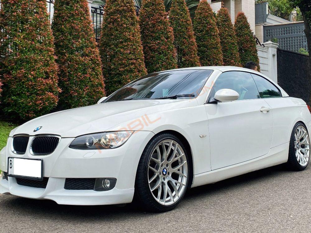 Mobil BMW 3 Series 2008