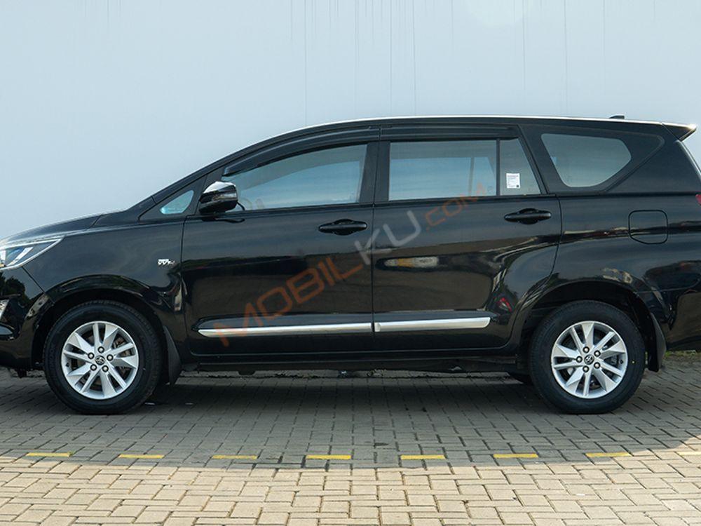 Mobil Toyota Kijang Innova 2019