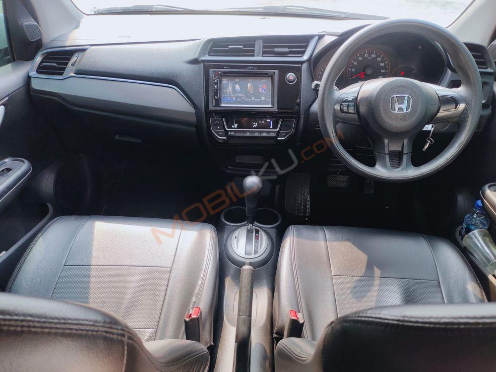 Mobil Honda Mobilio 2016