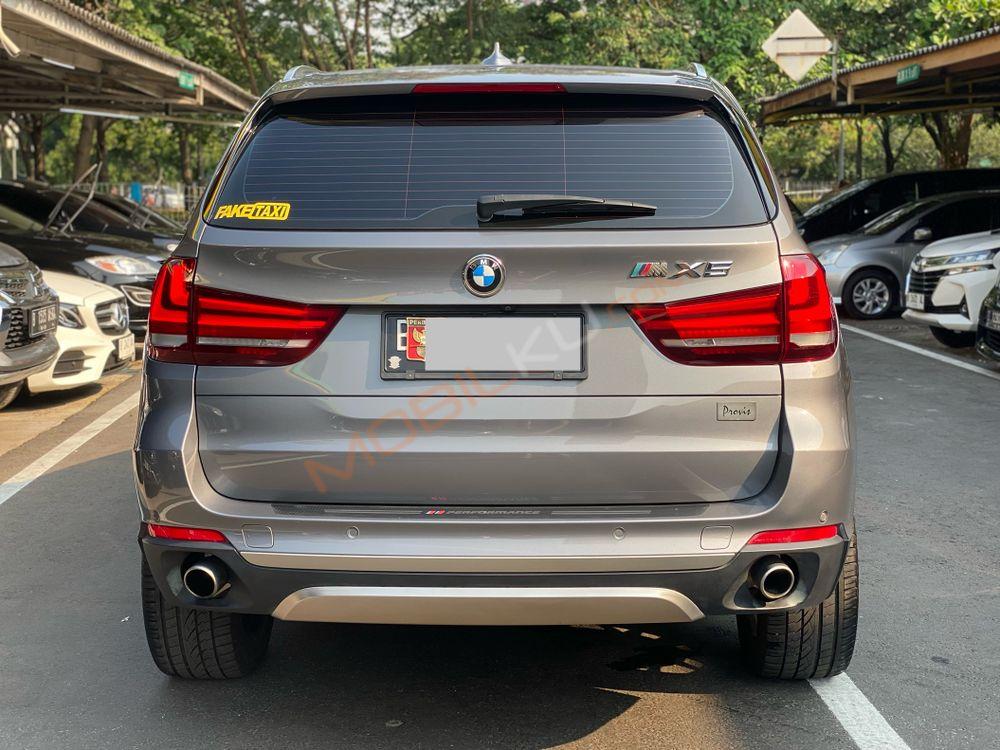 Mobil BMW X5 2016