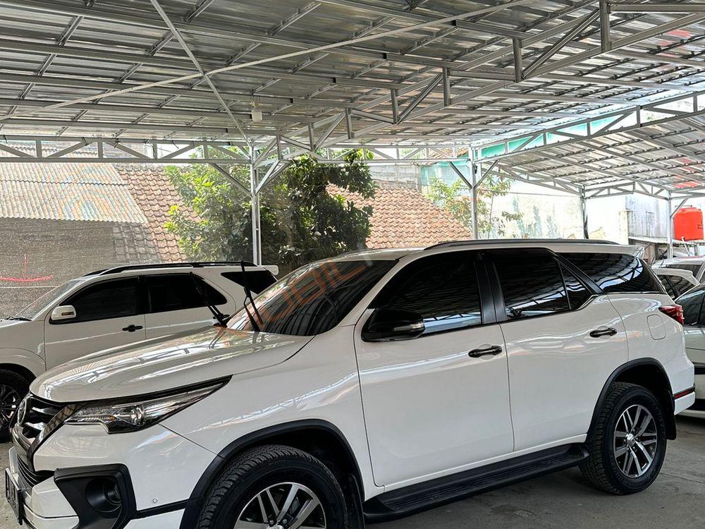 Mobil Toyota Fortuner 2016