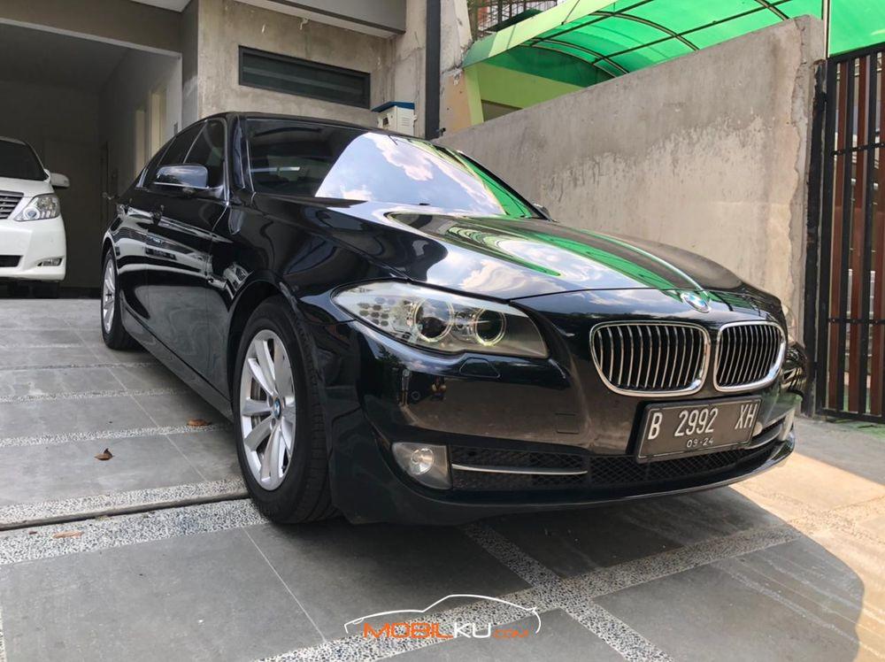 Mobil BMW 5 Series 2013