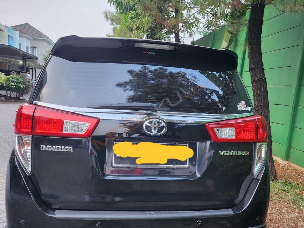 Mobil Toyota Kijang Innova 2018