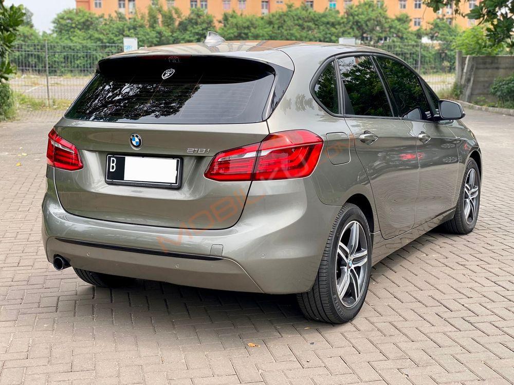 Mobil BMW 2 Series 2015