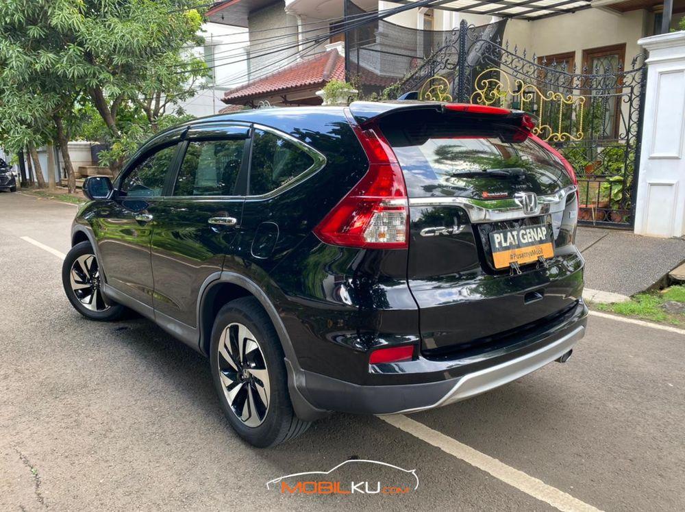 Mobil Honda CR-V 2016