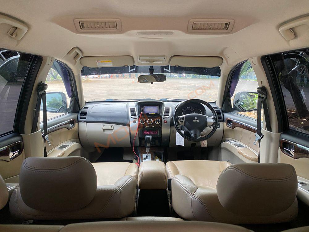 Mobil Mitsubishi Pajero Sport 2012