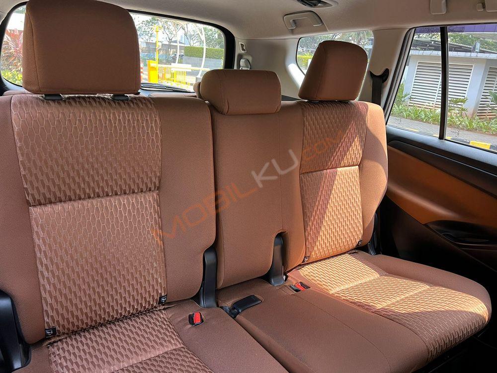Mobil Toyota Kijang Innova 2017