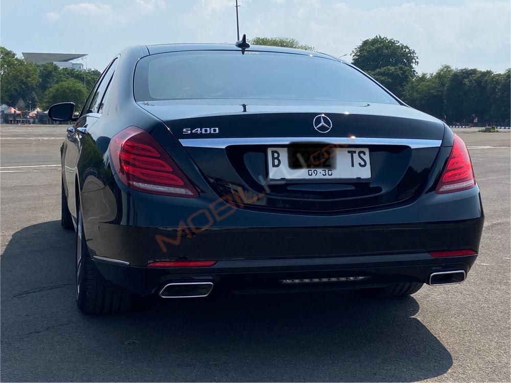 Mobil Mercedes-Benz S-Class 2015