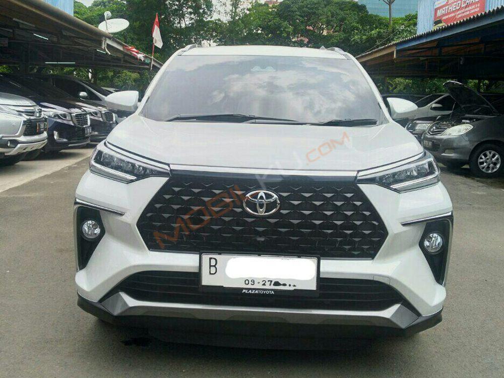 Mobil Toyota Veloz 2022