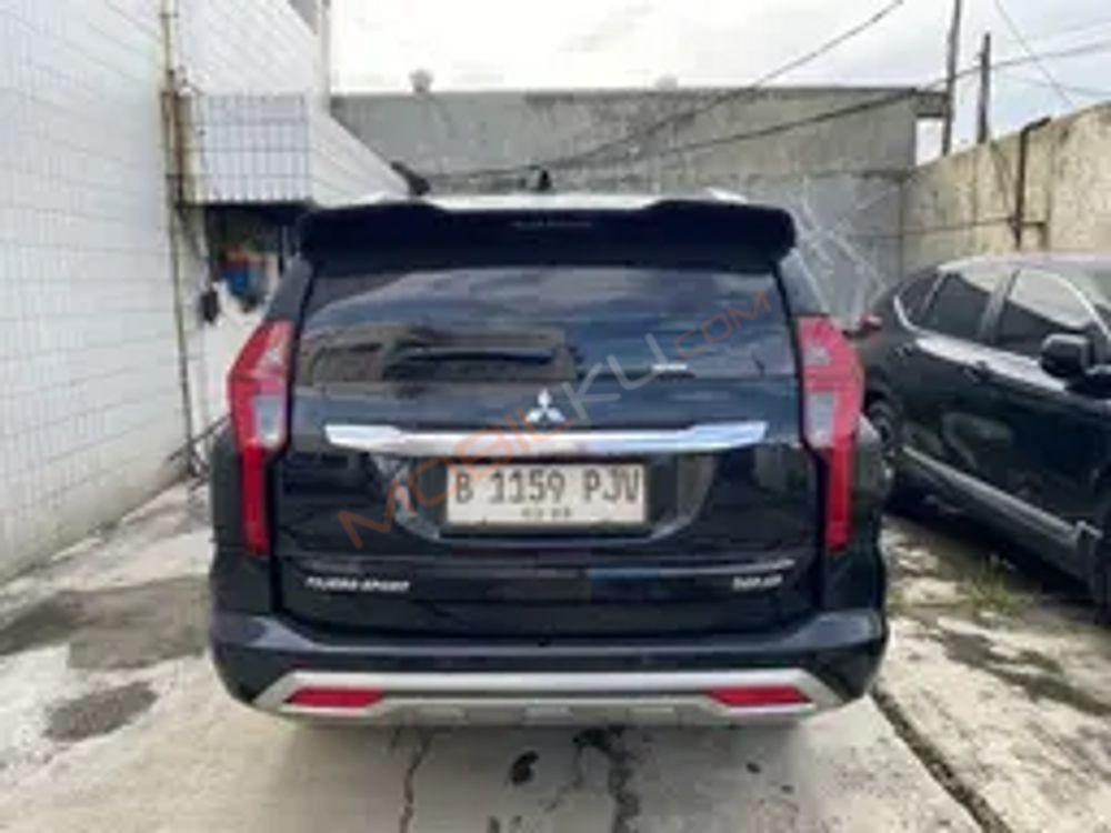 Mobil Mitsubishi Pajero Sport 2023
