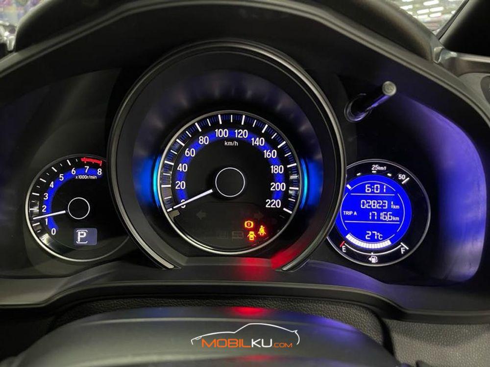 Mobil Honda Jazz 2018