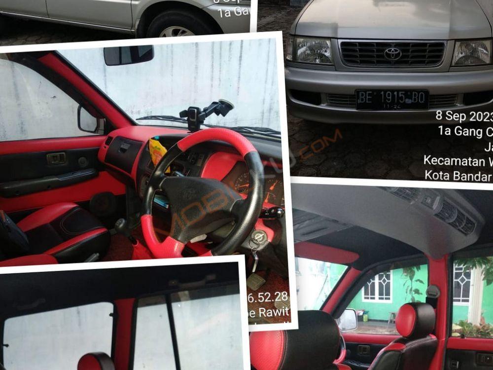 Mobil Toyota Kijang 2000