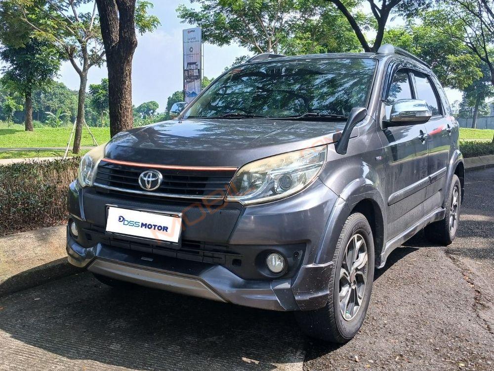 Mobil Toyota Rush 2016