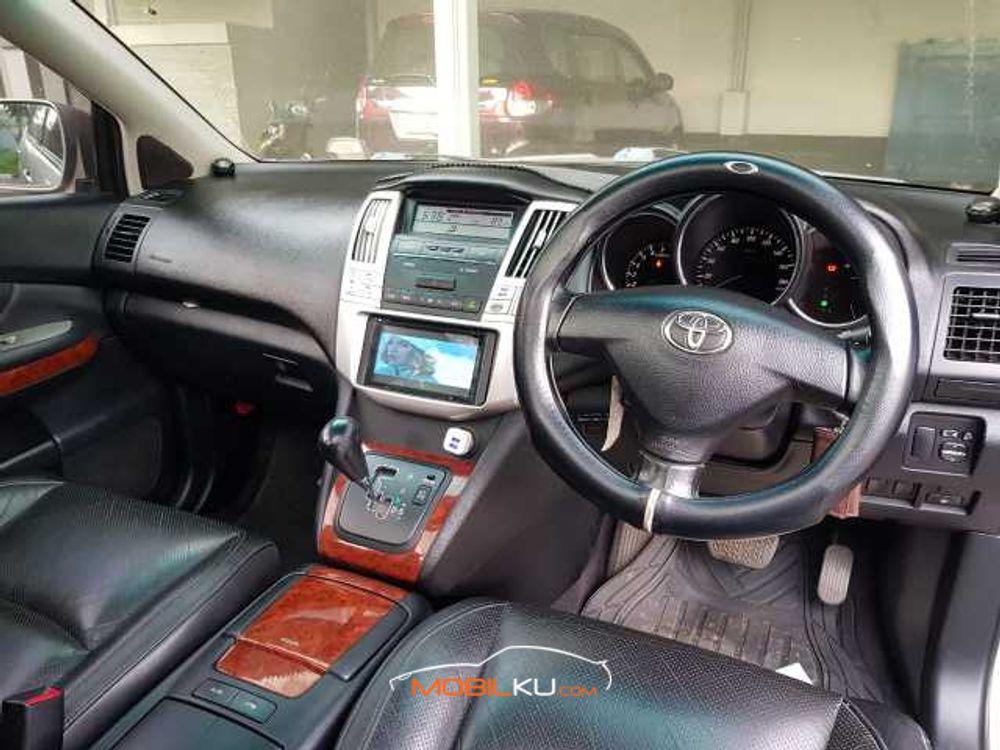 Mobil Toyota Harrier 2007