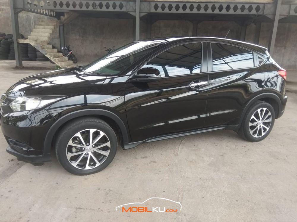 Mobil Honda HR-V 2016