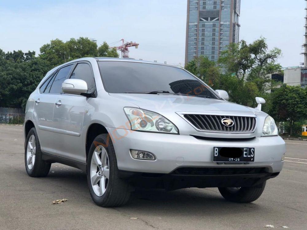 Mobil Toyota Harrier 2013