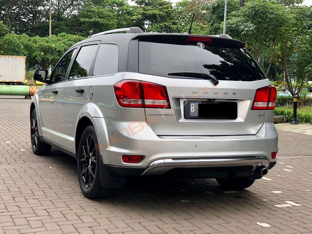 Mobil Dodge Journey 2014