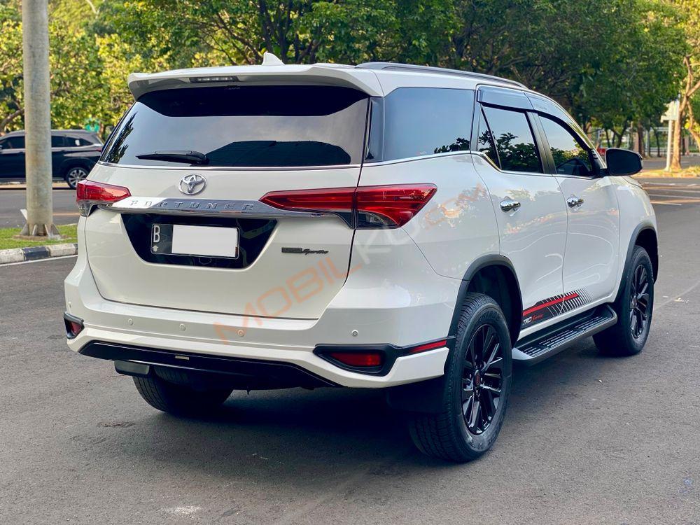 Mobil Toyota Fortuner 2020
