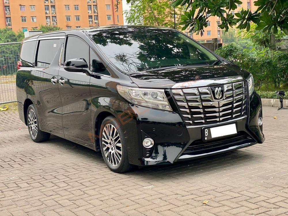 Mobil Toyota Alphard 2017