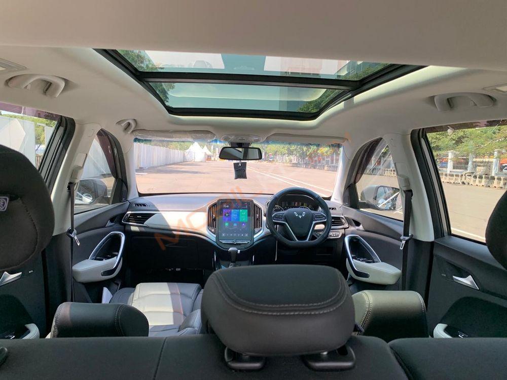 Mobil Wuling Almaz 2019