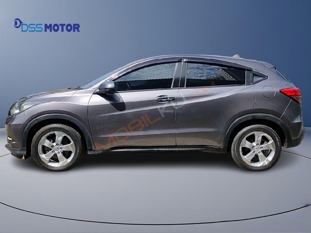 Mobil Honda HR-V 2015