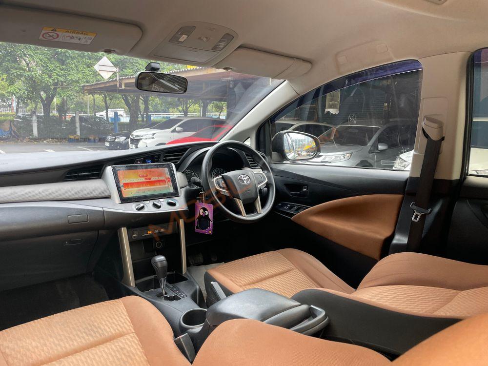 Mobil Toyota Kijang Innova 2017